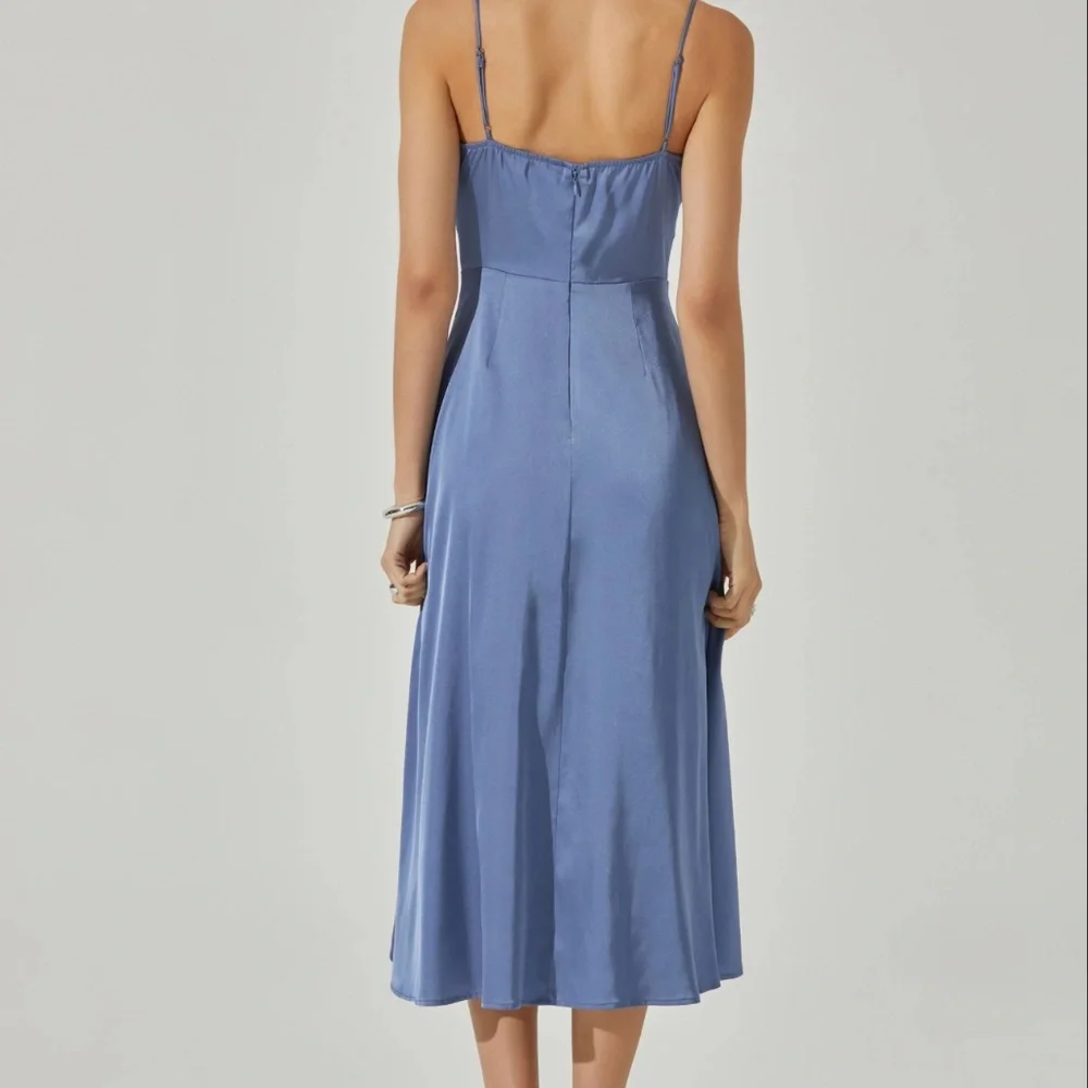 Astr the label - Bustier Satin Midi Dress in Slate Blue - Picture 4 of 6